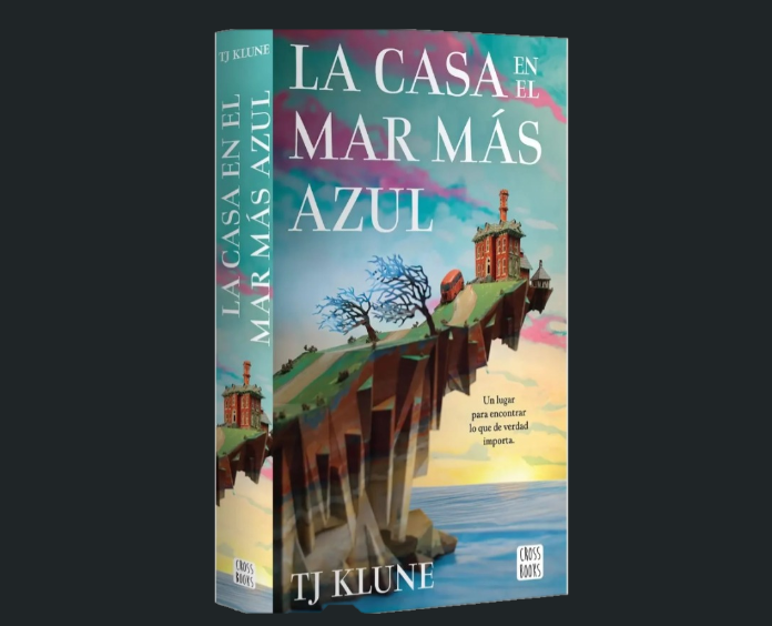 LA CASA EN EL MAR MÁS AZUL – TJ KLUNE
